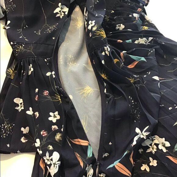 Aqua Blue Pattern Maxi Dress Floral Tiered Off Shoulder Pleated Size Small New - Picture 8 of 9